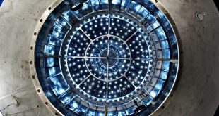 التجربة الثالثة لمصادم الهادرونات الكبير كان ناجحا